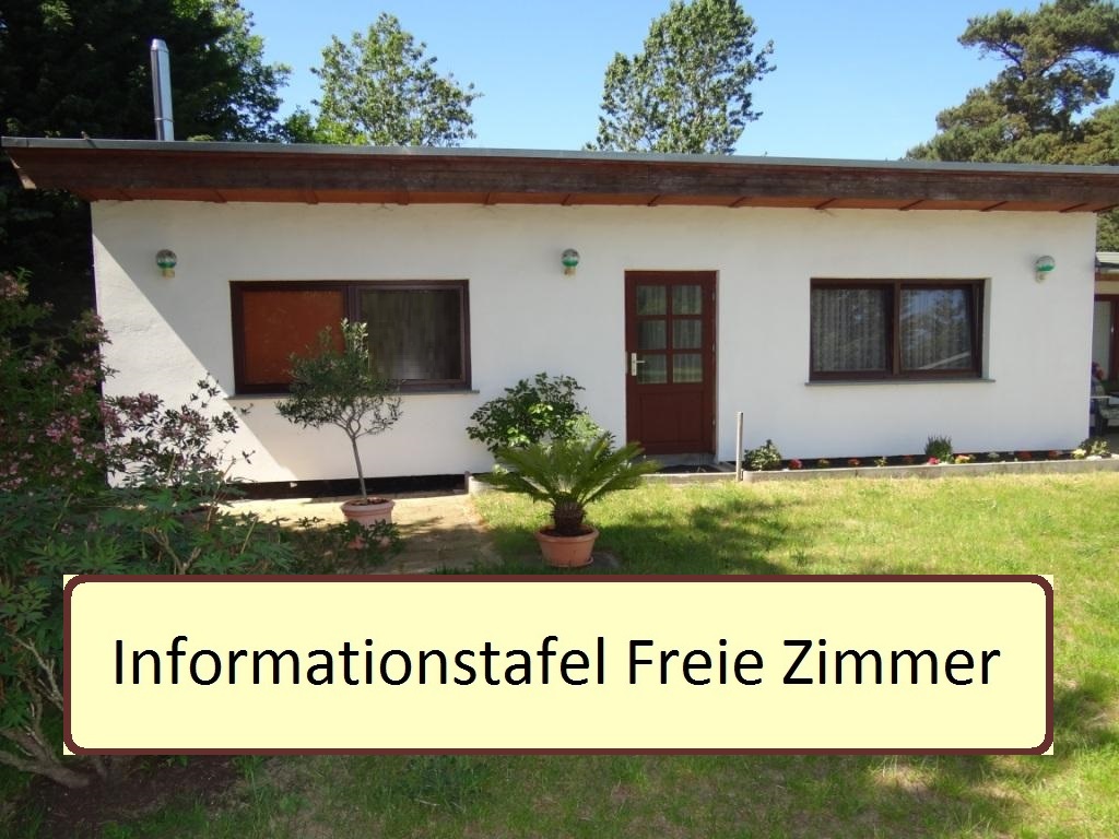 Informationstafel Freie Zimmer in der Zimmervermietung Ferienhof Am Kiefernwald Ribnitz-Damgarten